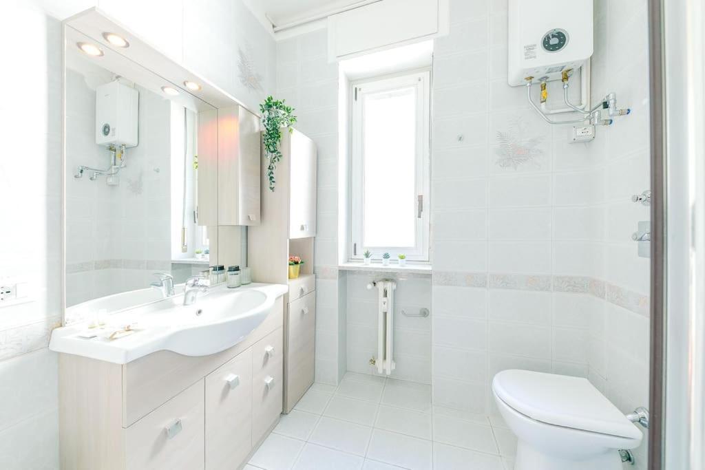 Navigli - Downtown - Duomo Spacious Two Bedroom Apartment - Close To Metro - Ac - Wi-Fi ميلان المظهر الخارجي الصورة