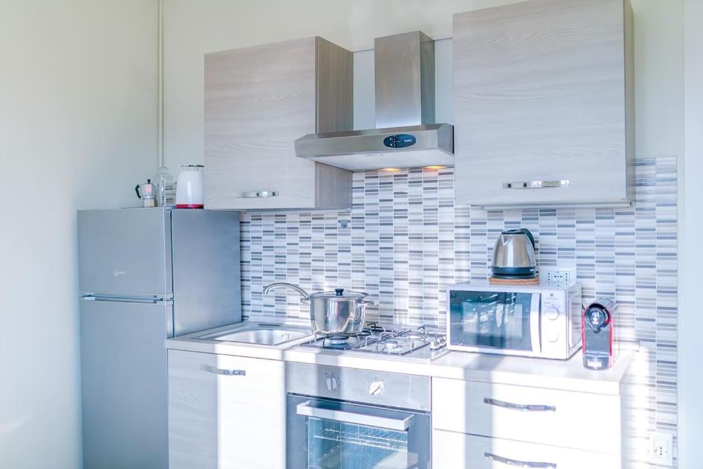 Navigli - Downtown - Duomo Spacious Two Bedroom Apartment - Close To Metro - Ac - Wi-Fi ميلان المظهر الخارجي الصورة